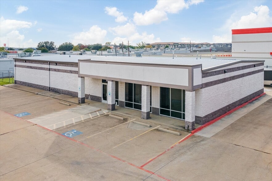 5615 Rufe Snow Dr, North Richland Hills, TX for sale - Primary Photo - Image 1 of 48