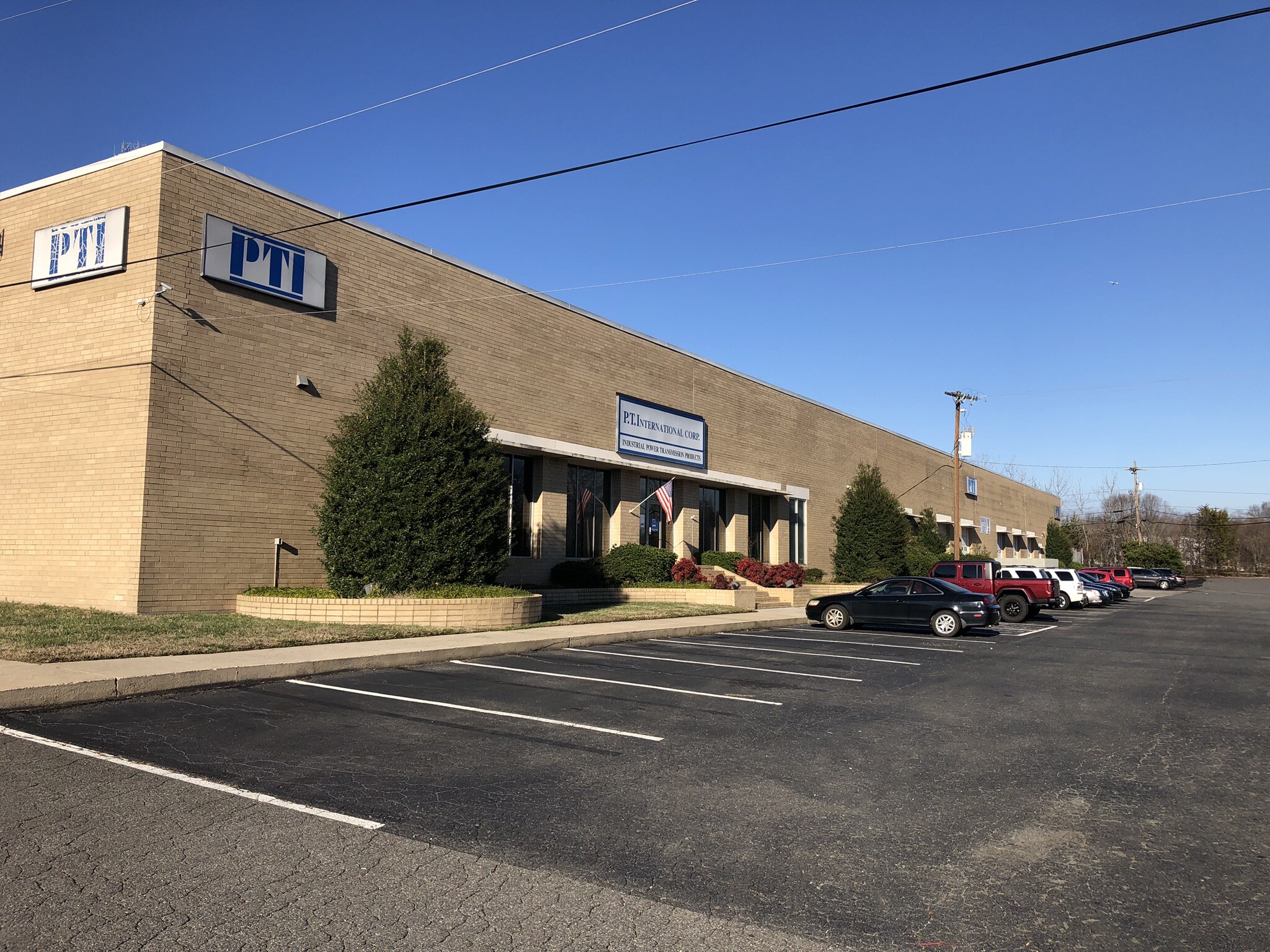1817 Westinghouse Blvd, Charlotte, NC for lease Primary Photo- Image 1 of 9