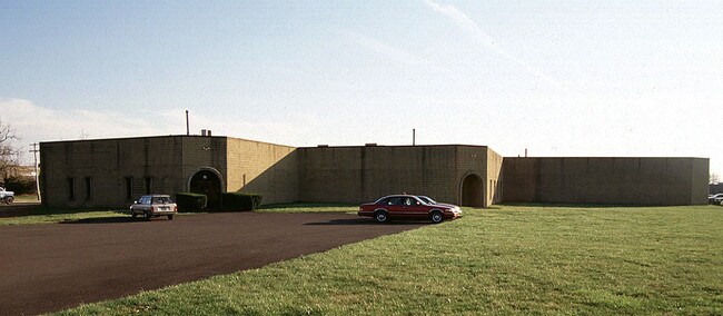 More details for 11-19 Vincent Cir, Warminster Township, PA - Industrial for Lease