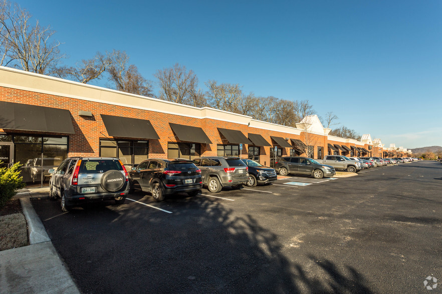 3351 Aspen Grove Dr, Franklin, TN for lease - Building Photo - Image 3 of 7