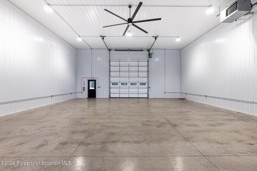 151 Brown Rd, Pittston, PA à louer - Photo du bâtiment - Image 3 de 4