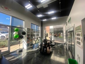 9107 NW 64th St, Parkville, MO for lease Interior Photo- Image 2 of 3