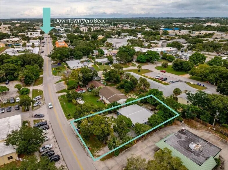 1734 14th Ave, Vero Beach, FL à vendre - Photo du bâtiment - Image 2 de 5