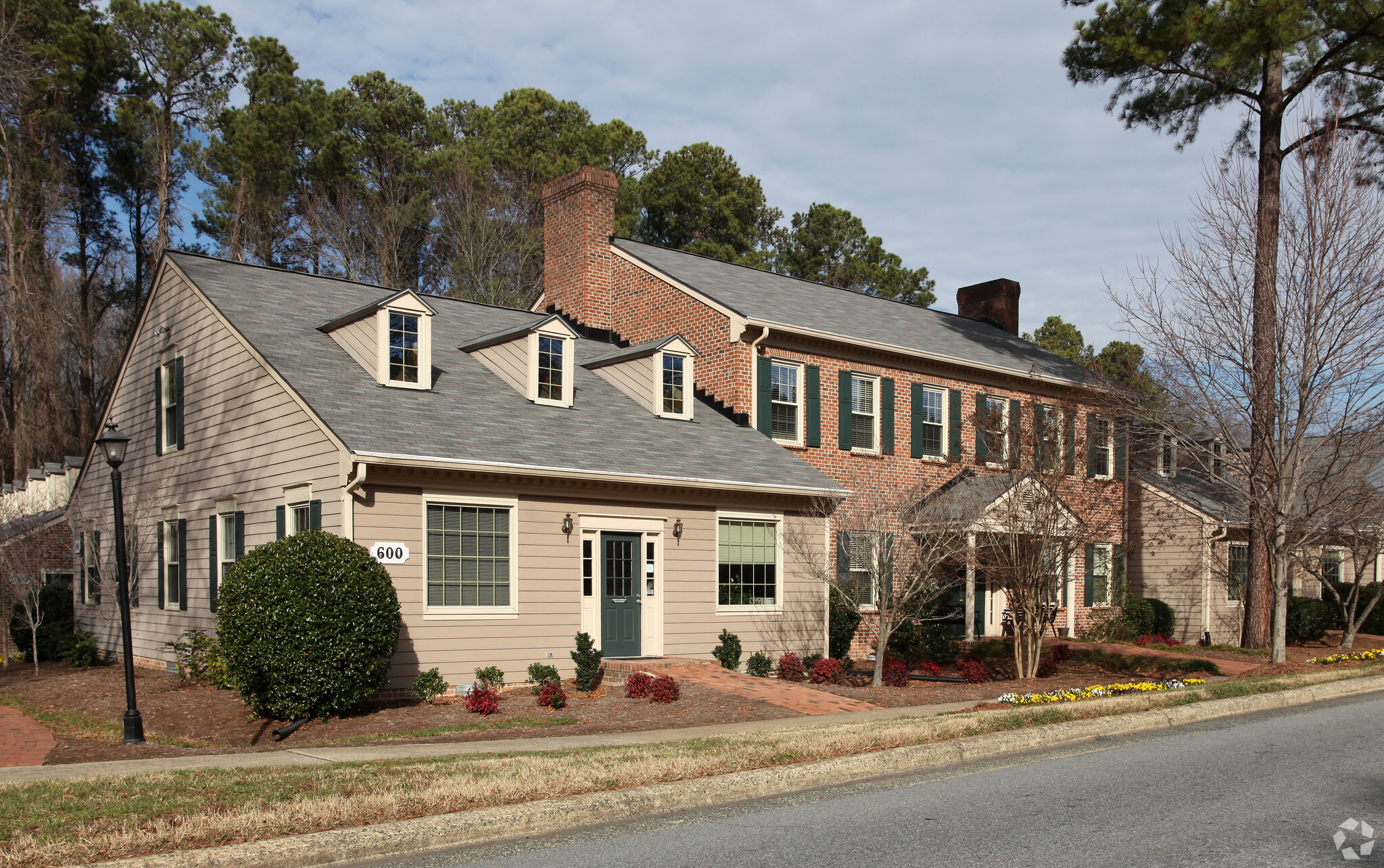 1829 E Franklin St, Chapel Hill, NC for lease Primary Photo- Image 1 of 12