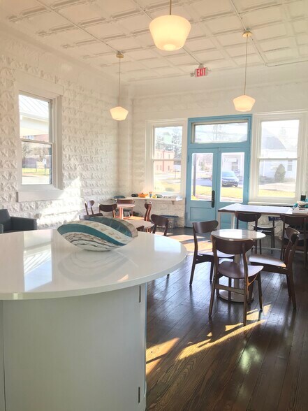 11615 Main St, Louisville, KY à louer - Photo intérieure - Image 3 de 16