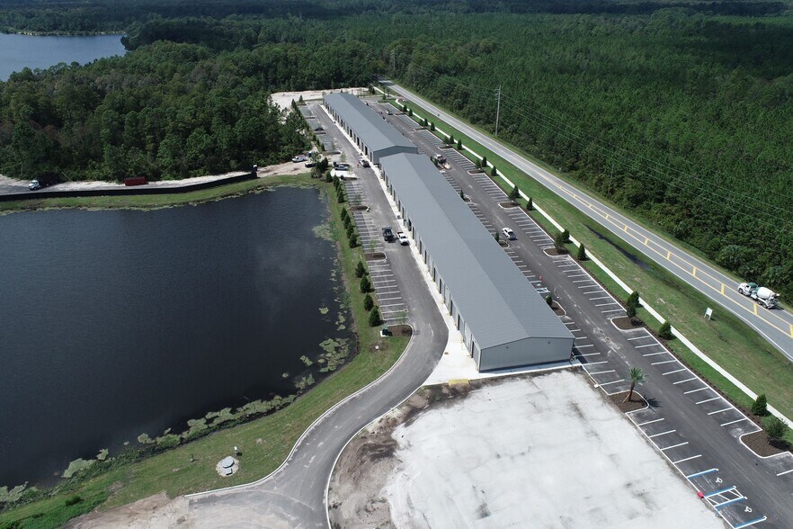 51 Ellis St, Saint Augustine, FL à louer - Photo du bâtiment - Image 3 de 11