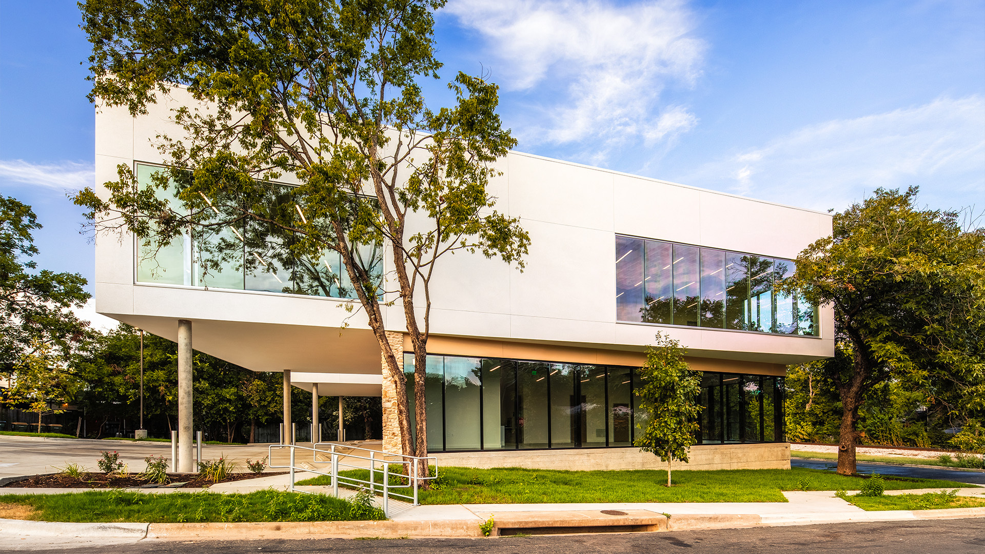 728 Northwestern Ave, Austin, TX à louer Photo du bâtiment- Image 1 de 12