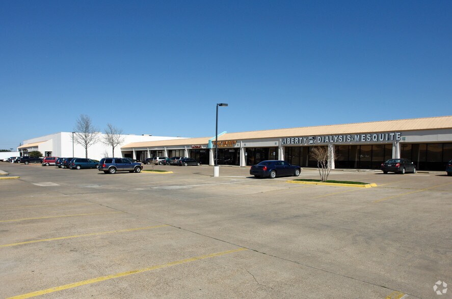 3330 N Galloway Ave, Mesquite, TX à louer - Photo du bâtiment - Image 3 de 6