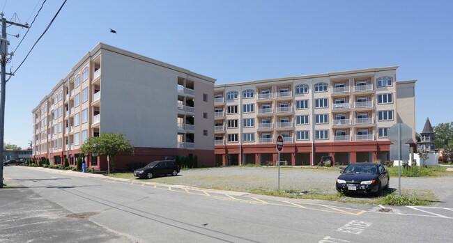 More details for 100 Taylor St, Colonial Beach, VA - Retail for Sale