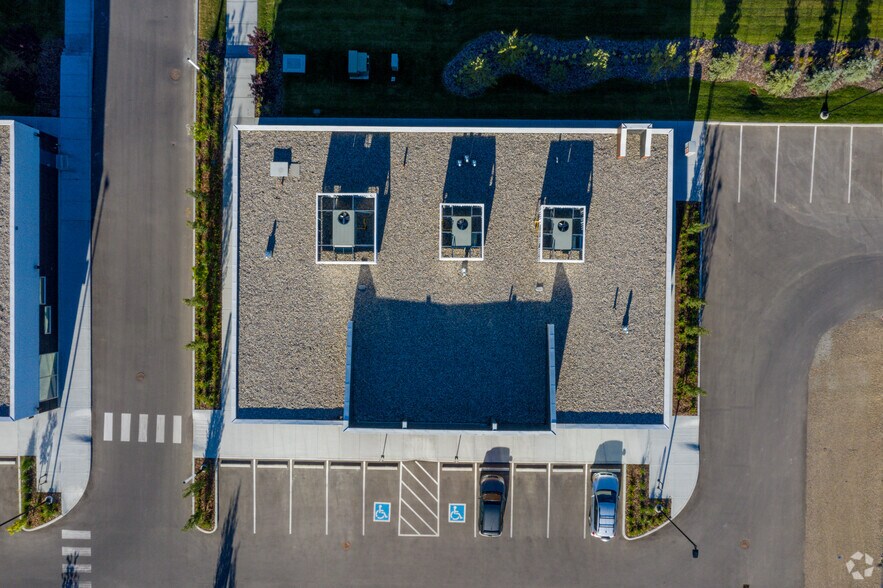 324 58 Av SE, Calgary, AB à louer - Aérien - Image 3 de 17