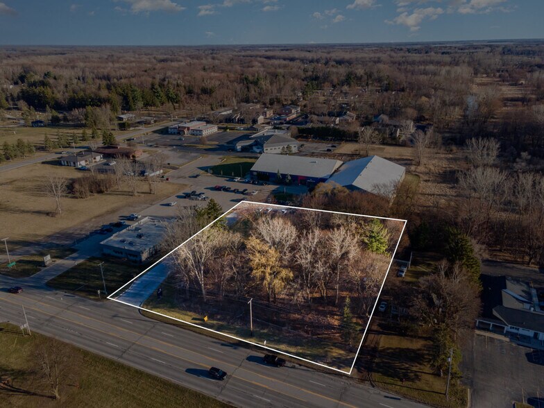 4886 Gratiot Rd, Saginaw, MI à vendre - Photo du bâtiment - Image 2 de 5
