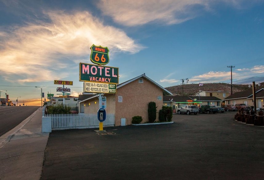 195 W Main St, Barstow, CA for sale - Primary Photo - Image 1 of 1