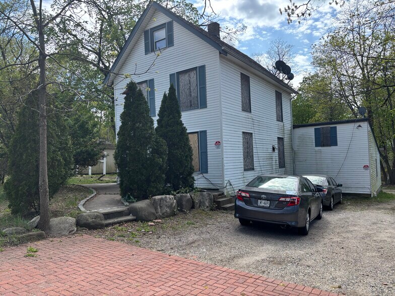 44 1st Ave, Kings Park, NY à vendre - Photo du bâtiment - Image 2 de 4