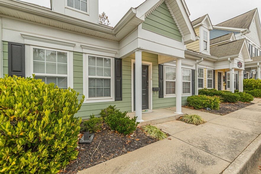 500 Lanier Ave W, Fayetteville, GA à louer - Photo du bâtiment - Image 2 de 42