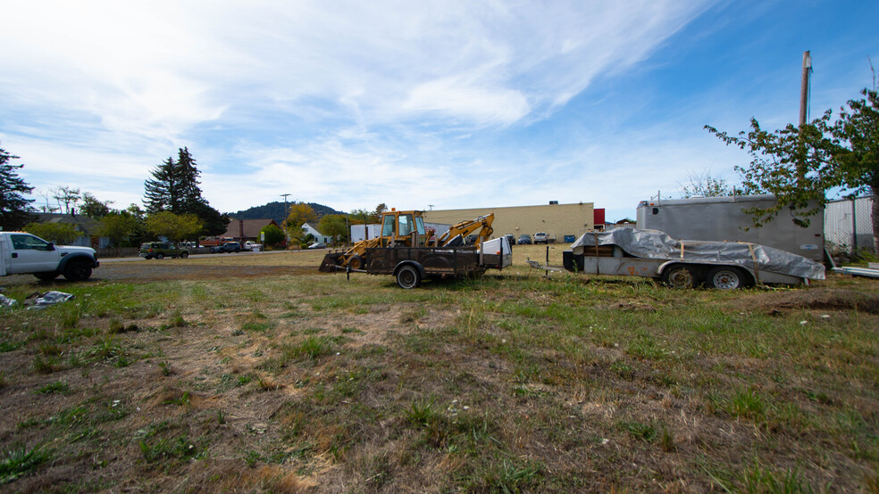 1811 Applegate St, Philomath, OR for sale - Building Photo - Image 3 of 6