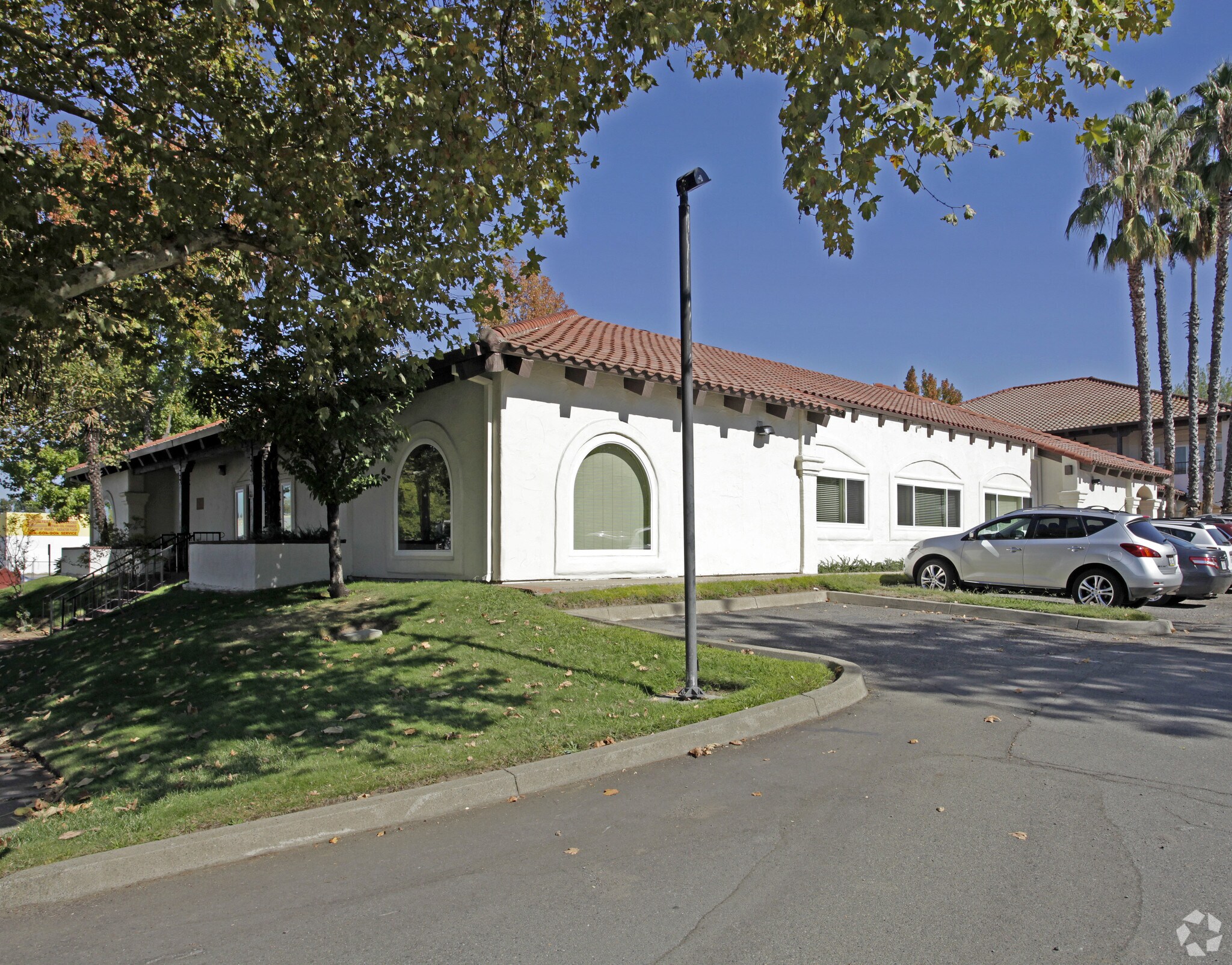 8340 Auburn Blvd, Citrus Heights, CA for lease Primary Photo- Image 1 of 14