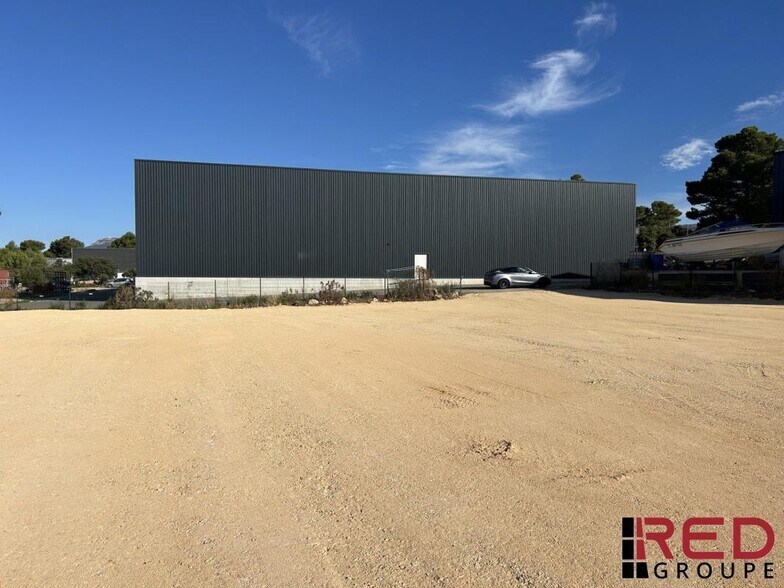 Signes, Signes for lease - Building Photo - Image 2 of 3
