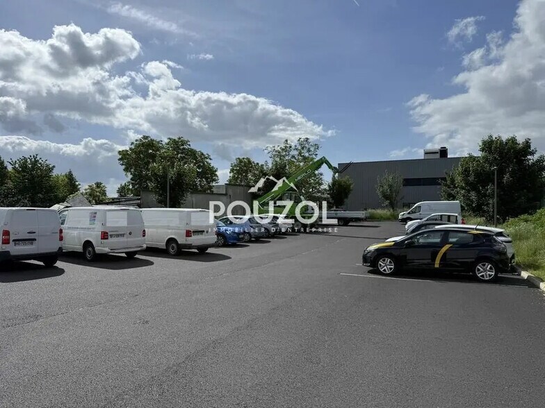 Retail in Aubière for sale - Building Photo - Image 3 of 12