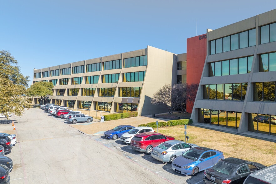 8700 N Stemmons Fwy, Dallas, TX for sale - Primary Photo - Image 1 of 20