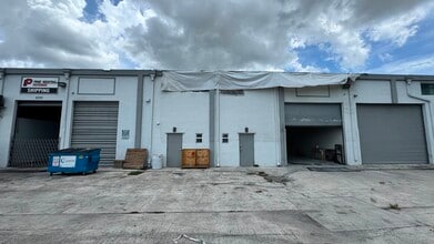 4201-4250 NW 37th Ct, Miami, FL for lease Interior Photo- Image 1 of 7