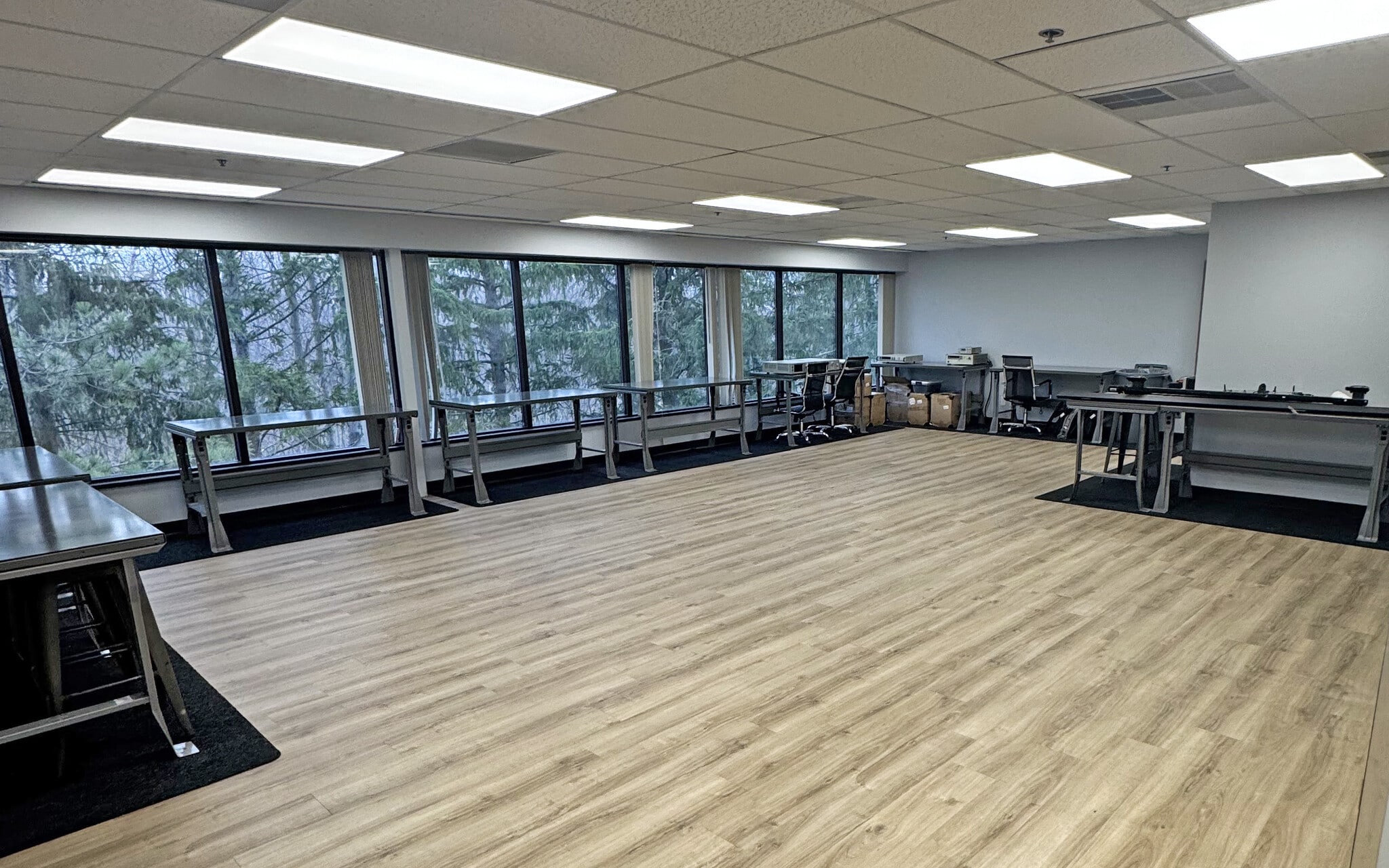 27600 Northwestern Hwy, Southfield, MI for lease Interior Photo- Image 1 of 9