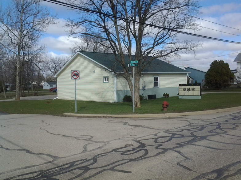 317 S McDonnell St, Corunna, MI for lease - Building Photo - Image 2 of 24