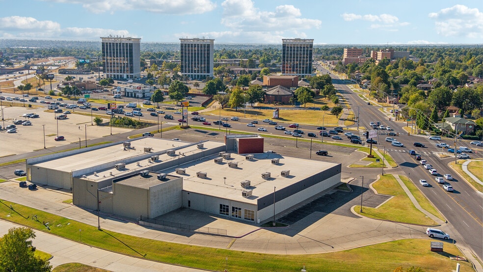 3625-3651 NW Expressway St, Oklahoma City, OK for lease - Building Photo - Image 3 of 7