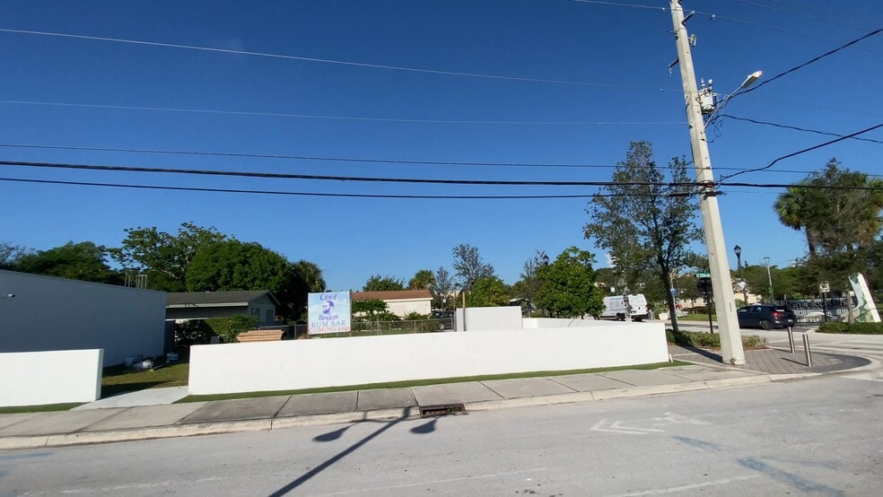 711 N Rosemary Ave, West Palm Beach, FL for sale - Commercial Listing Video - Image 2 of 3