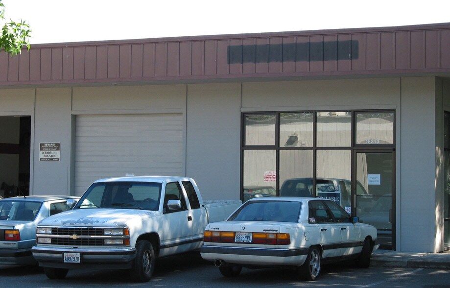 15205-15211 NE 90th St, Redmond, WA à louer - Photo du bâtiment - Image 2 de 4