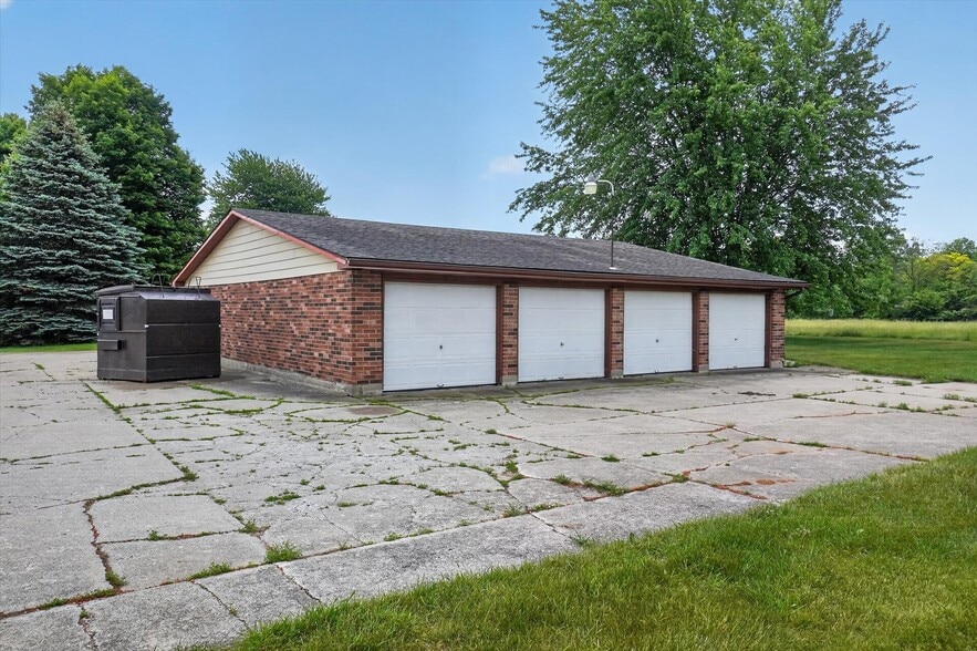 1571 N Hickory Rd, Owosso, MI for sale - Building Photo - Image 3 of 27