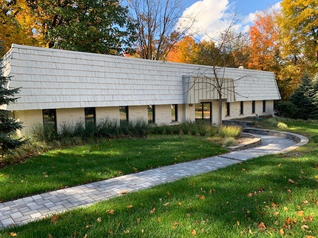 132 W Greenbrook Rd, North Caldwell, NJ à vendre - Photo du bâtiment - Image 1 de 17