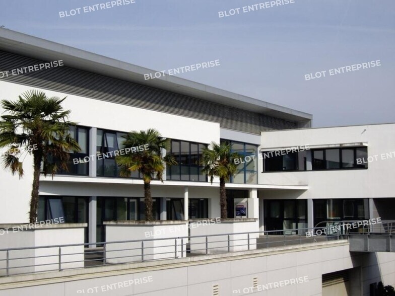 Office in Lorient for sale - Building Photo - Image 3 of 3