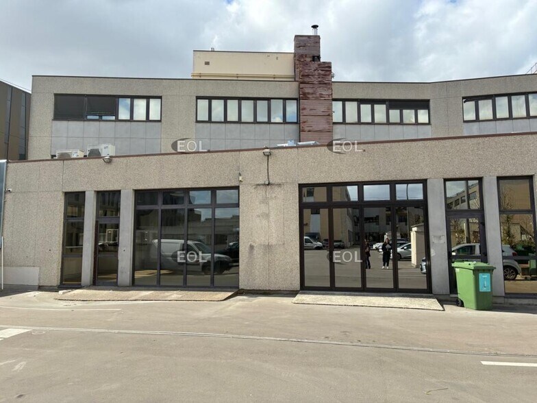 Flex dans Arcueil à louer - Photo du bâtiment - Image 1 de 6