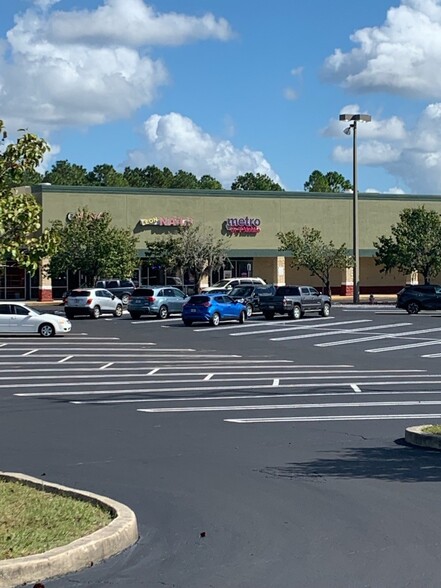 6830-6855 SE Maricamp Rd, Ocala, FL for lease - Building Photo - Image 1 of 10