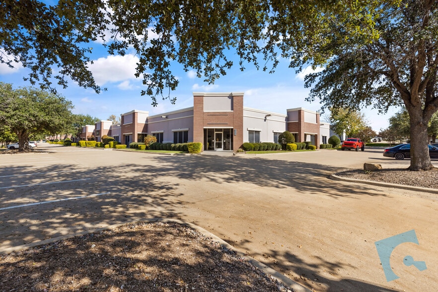 545 S Nolen Dr, Southlake, TX à louer - Photo du bâtiment - Image 2 de 11