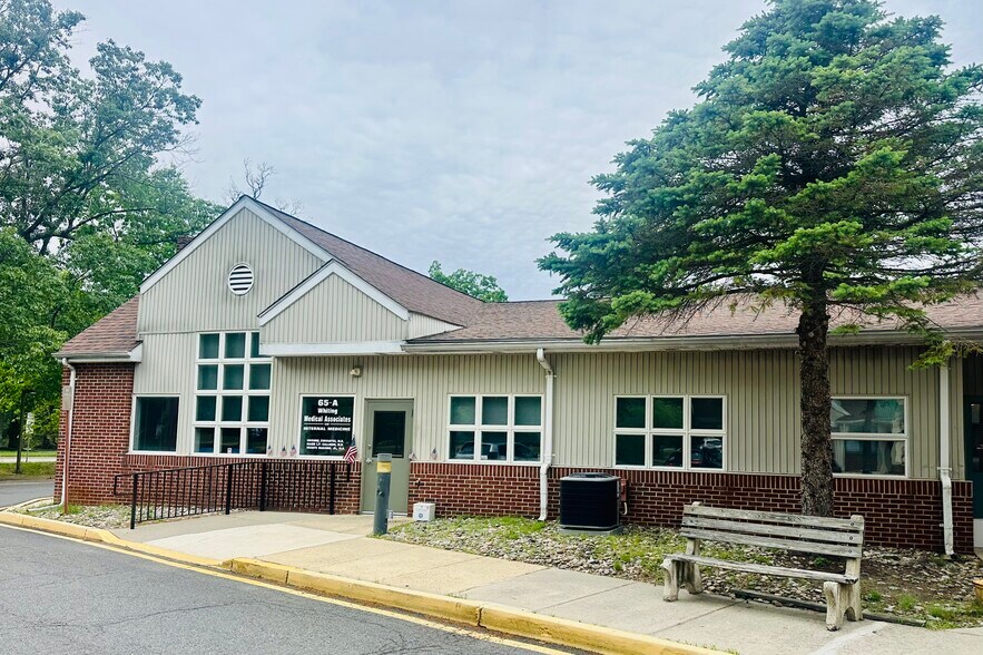65 Lacey Rd, Whiting, NJ à vendre - Photo du bâtiment - Image 1 de 10