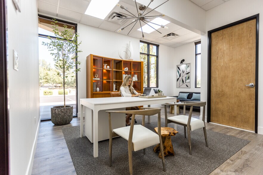 725 W Elliot Rd, Gilbert, AZ à louer - Photo principale - Image 1 de 13