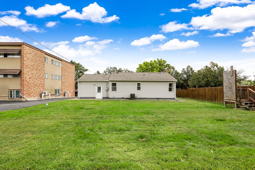 3821 W Broadway Ave, Robbinsdale, MN for sale - Building Photo - Image 3 of 17