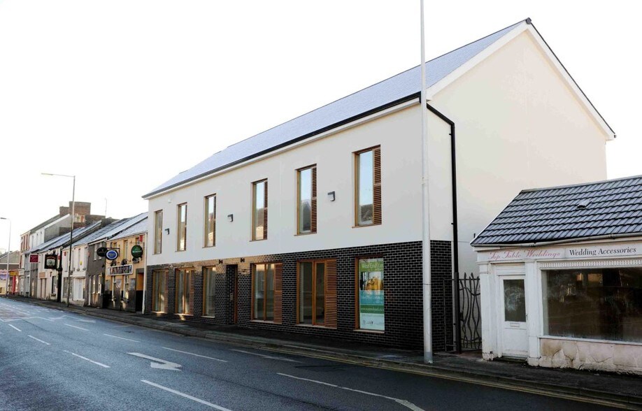 West End, Llanelli à louer - Photo du bâtiment - Image 2 de 2