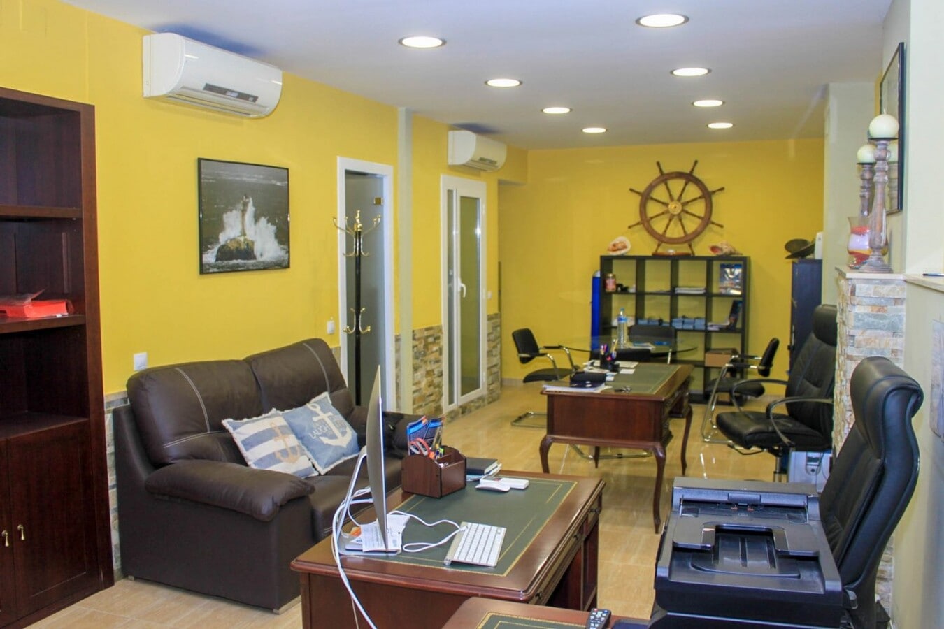 Lloret de Mar, GER 17310 - - - Interior Photo - Image 2 of 4
