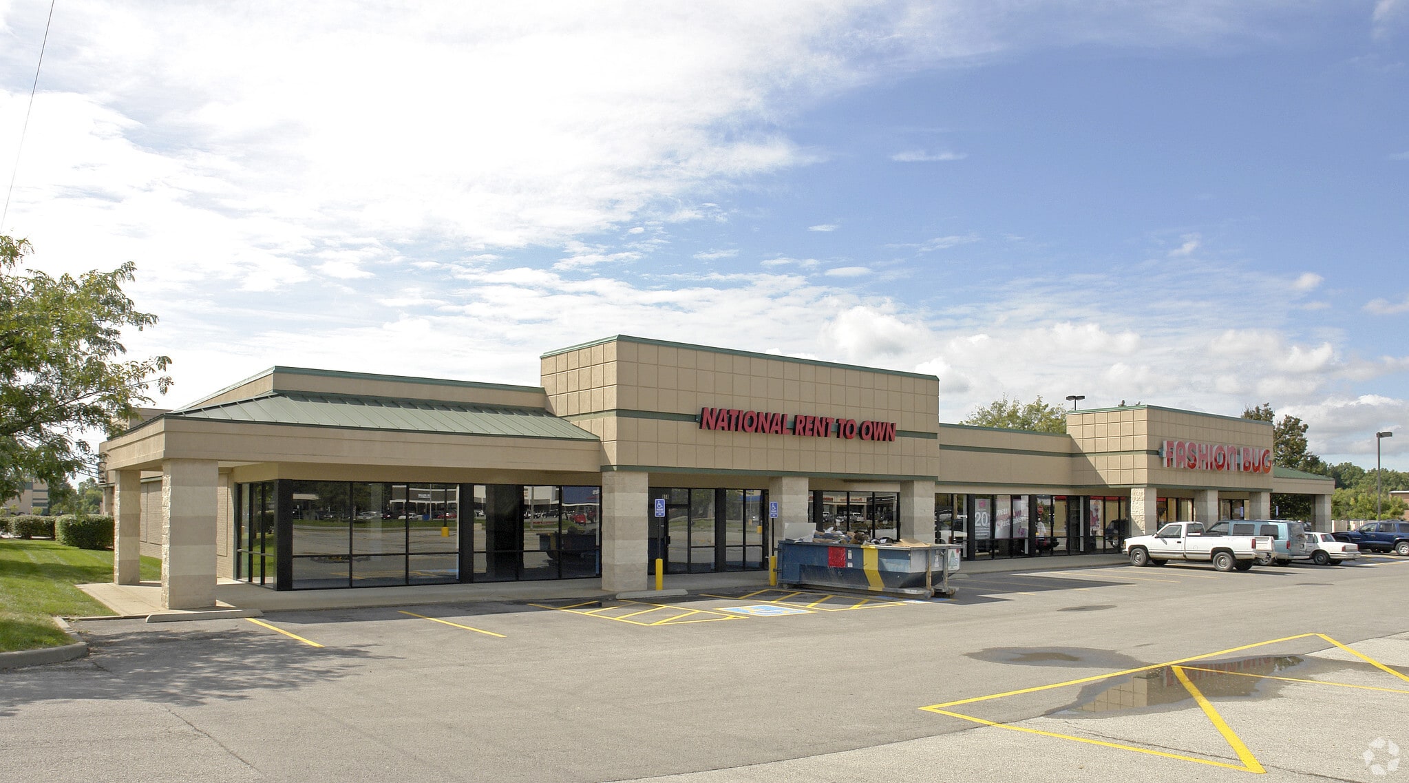 100-110 Carlyle Plaza Dr, Belleville, IL for lease Primary Photo- Image 1 of 8
