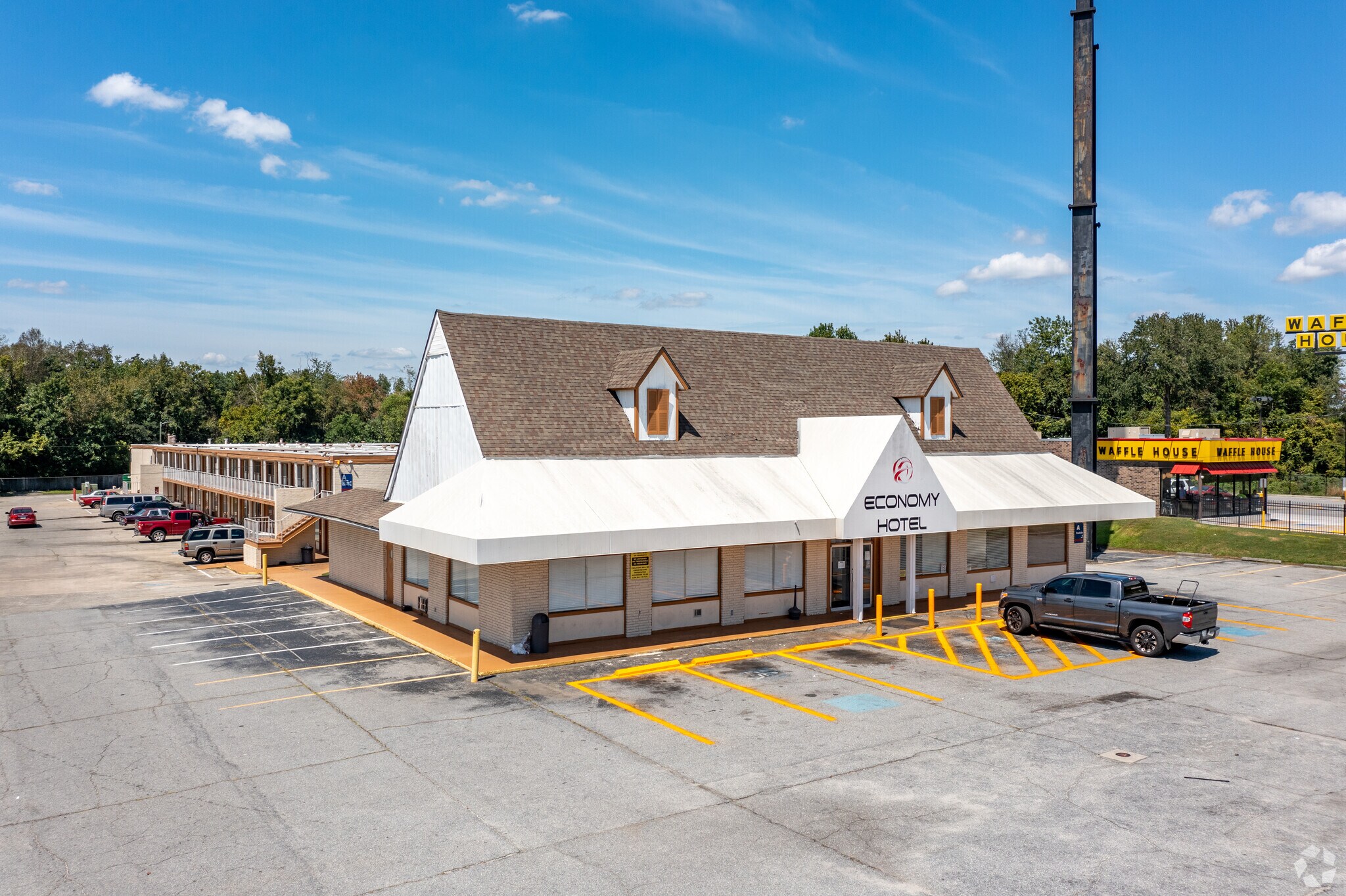 4295 Pio Nono Ave, Macon, GA for sale Primary Photo- Image 1 of 26