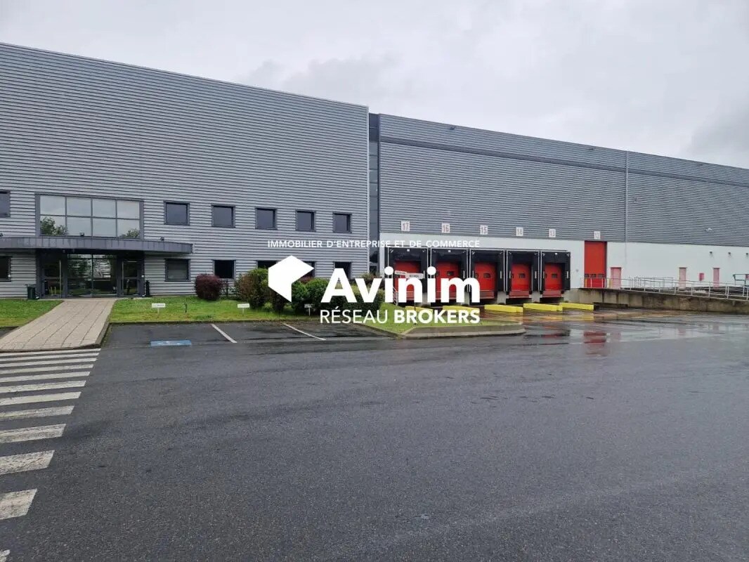 Industrial in Mitry-Mory for lease Primary Photo- Image 1 of 4