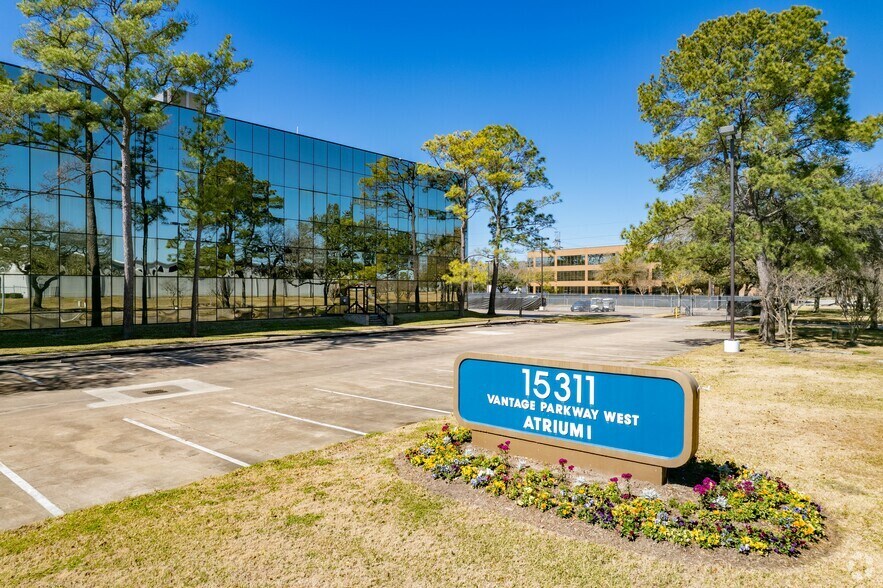 15311 Vantage Pky W, Houston, TX for lease - Building Photo - Image 2 of 10