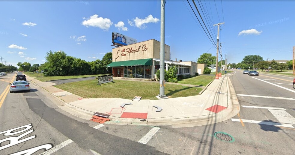 1877 Kenny Rd, Columbus, OH for lease - Building Photo - Image 1 of 8