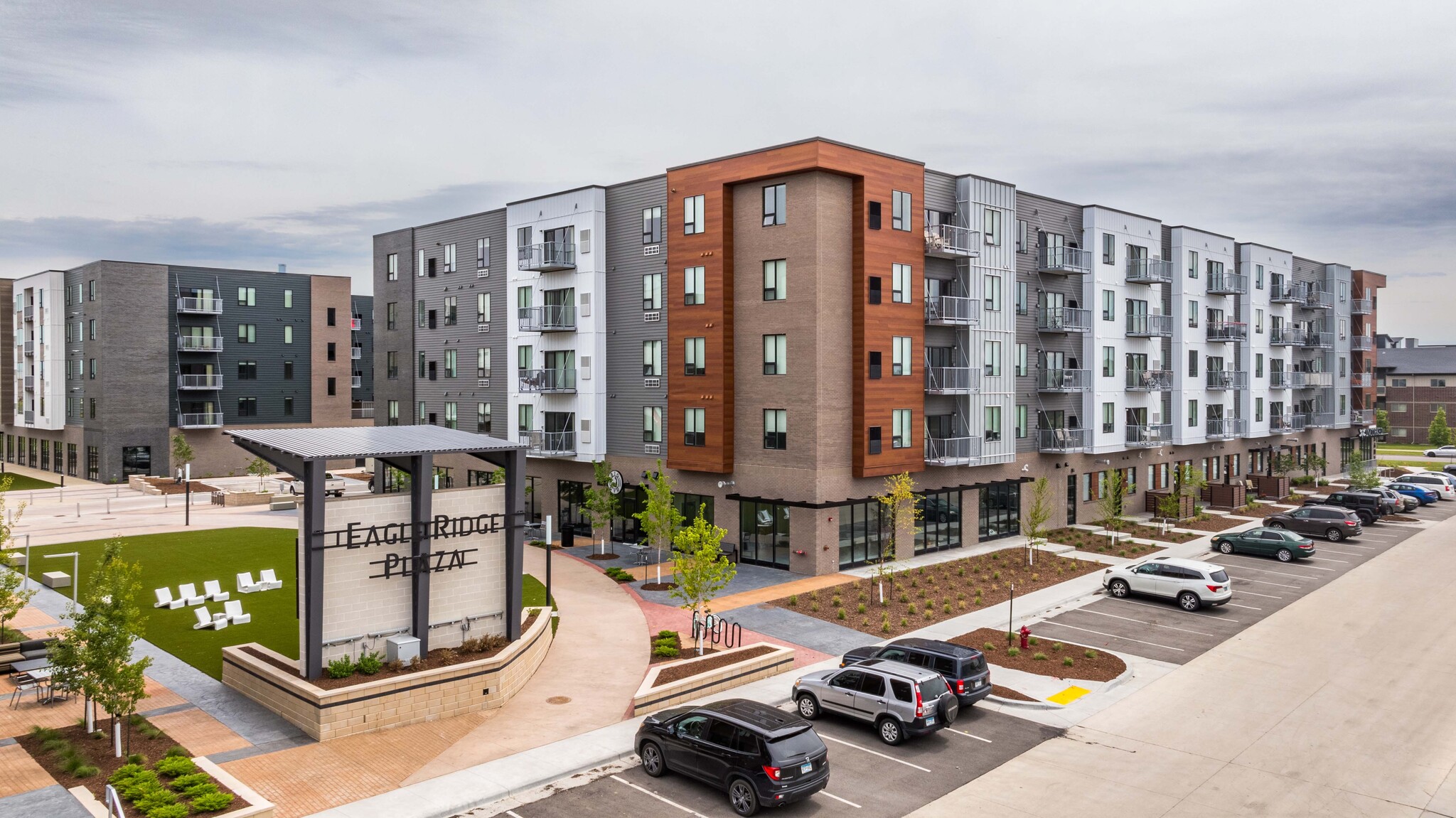 5601 33rd Ave S, Fargo, ND for lease Building Photo- Image 1 of 5