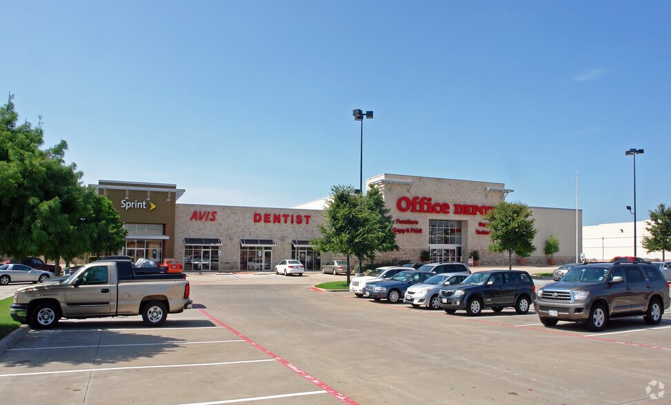 2307-2525 W I-20, Grand Prairie, TX for lease - Building Photo - Image 2 of 13
