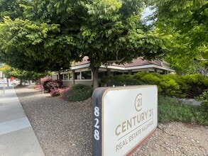 828 Bay Ave, Capitola, CA for lease Building Photo- Image 2 of 2