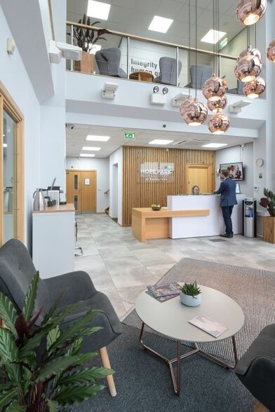 4 Coop Pl, Bradford à louer - Photo du bâtiment - Image 3 de 6