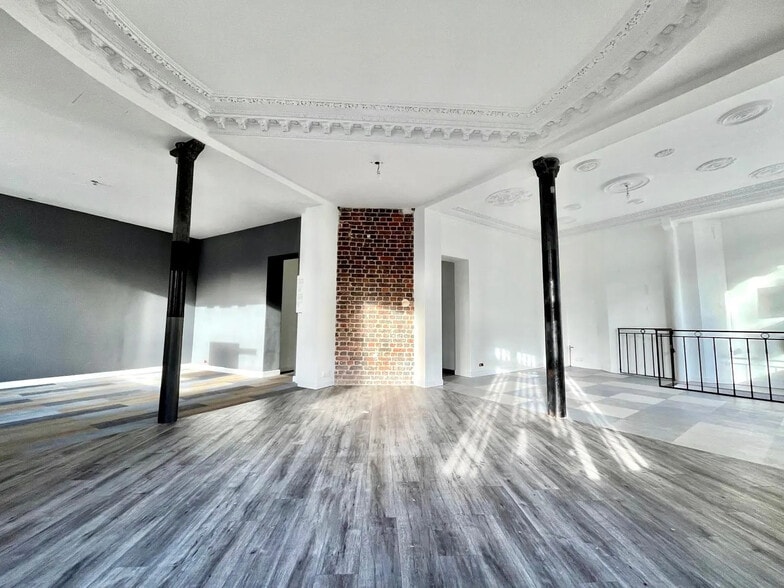 Immeuble residentiel dans Paris à vendre - Photo intérieure - Image 2 de 9